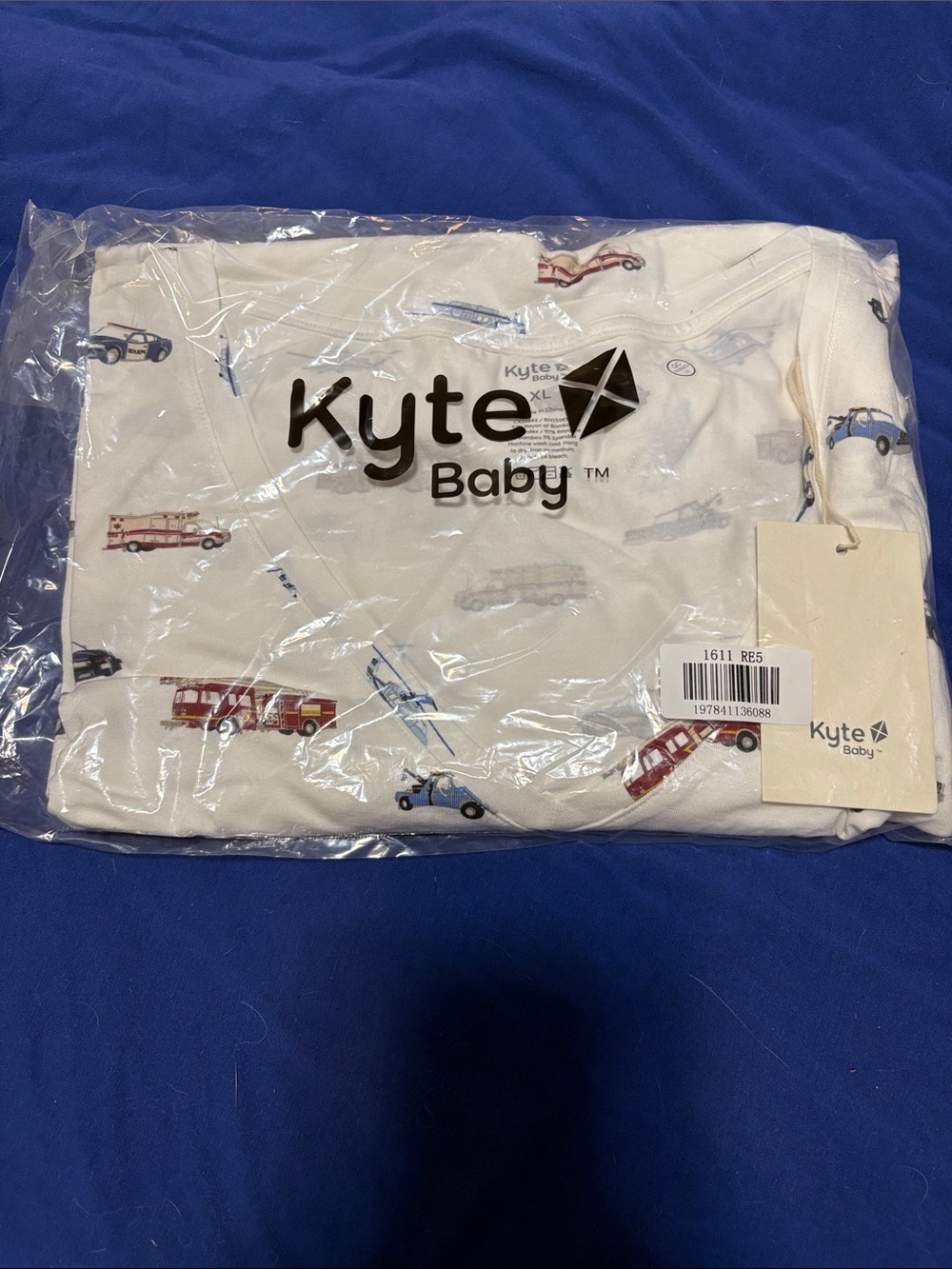 Kyte BABY first responders vneck